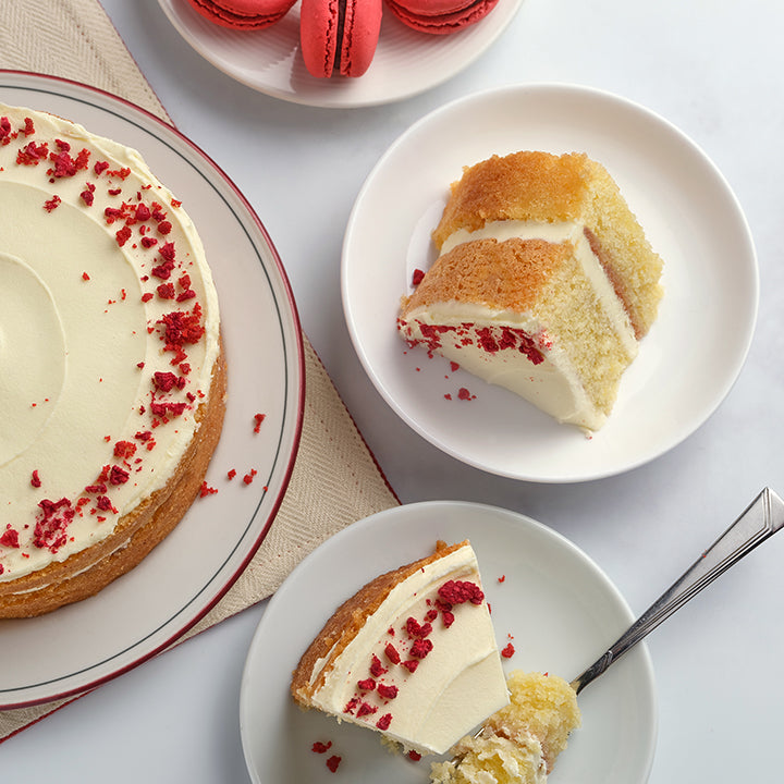 Vanilla & Raspberry Postable Cake