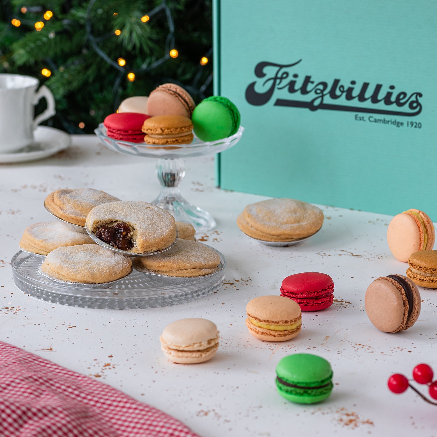 Mince Pies & Macarons